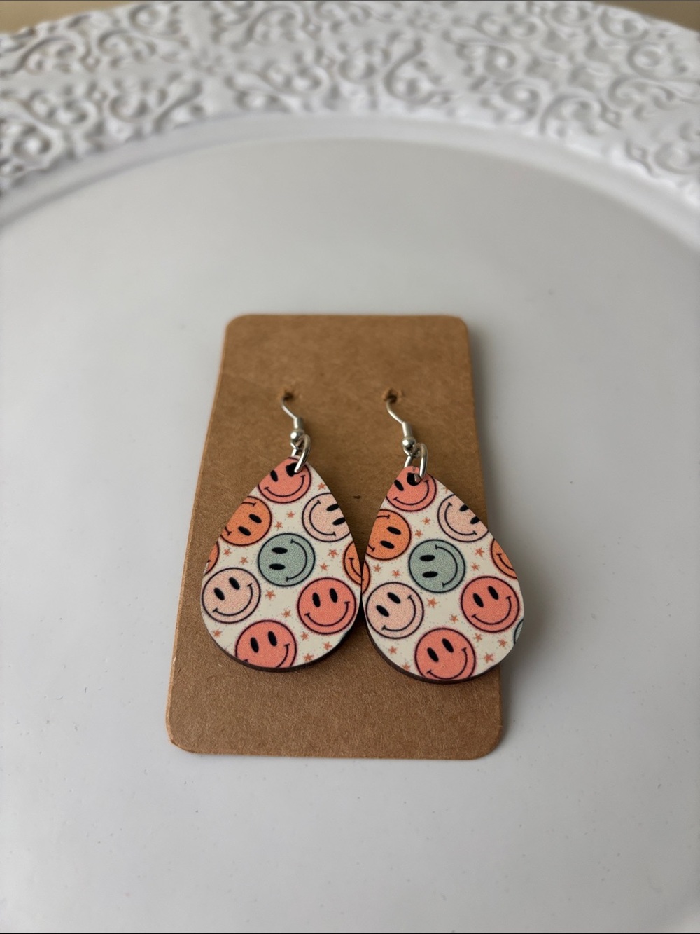 Smiley Face Wooden Teardrop Dangle Earrings in Peach and Mint NWOT